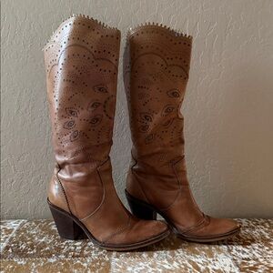 Laser-Cut Butterfly Western Boots L’Orazione Antigiene: size 38. 7.5